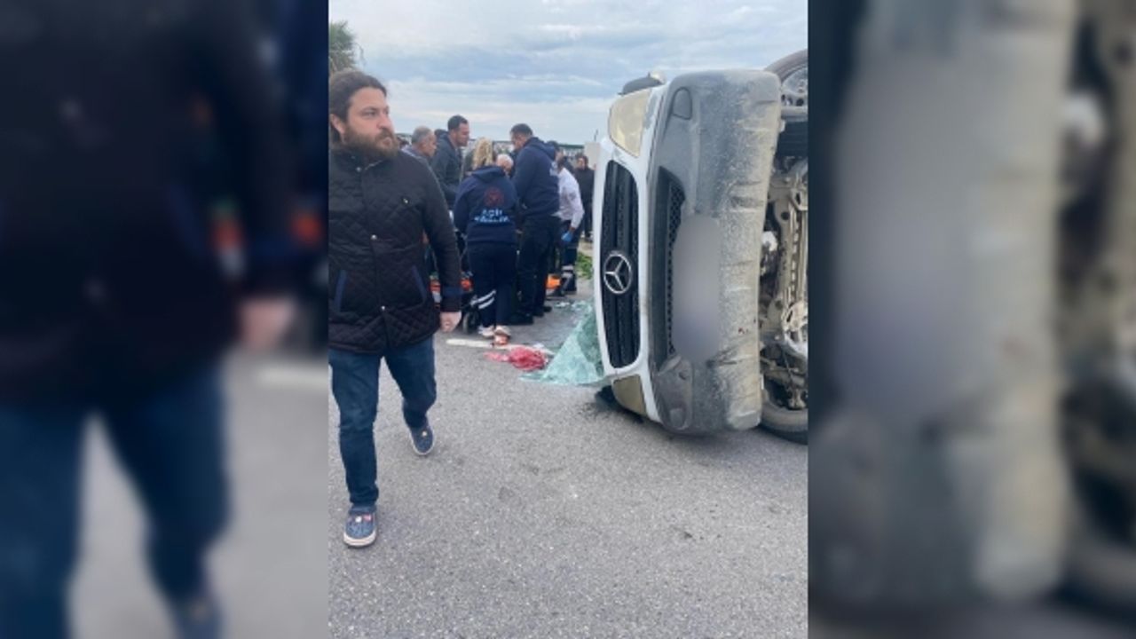 Tarım işçilerini taşıyan servis kamyonetle çarpıştı: 1 ölü, 5 yaralı