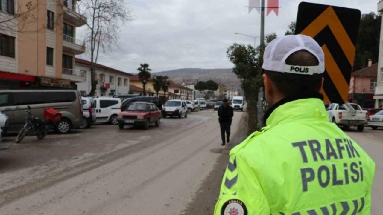 Taşova polisi, kural tanımaz sürücülere göz açtırmıyor