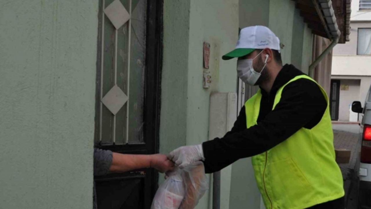 Tepebaşı’nda 53 bin porsiyon yemek ihtiyaç sahiplerine ulaştırıldı