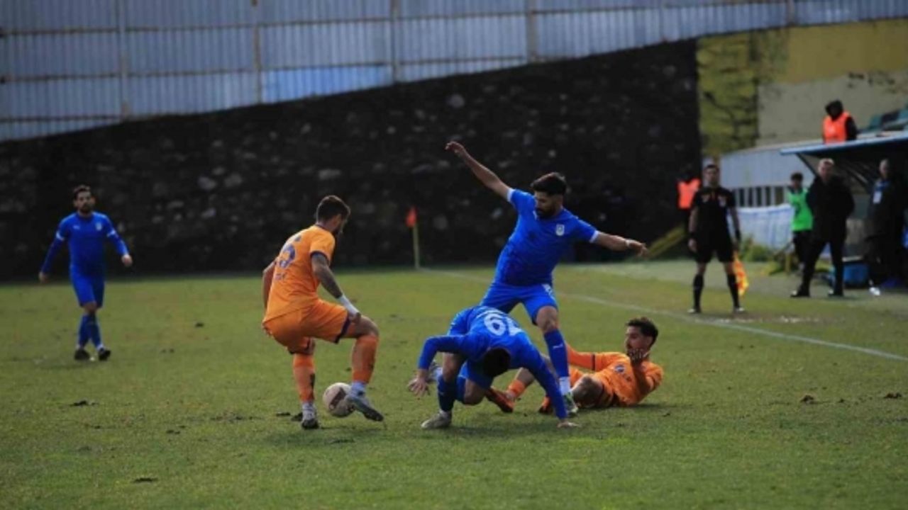 TFF 2. Lig: Belediye Derincespor: 0 - İskenderunspor: 1