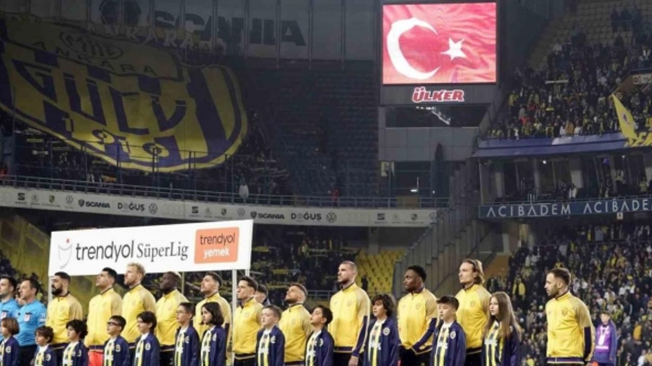 Trendyol Süper Lig: Fenerbahçe: 0 - MKE Ankaragücü: 1 (Maç devam ediyor)