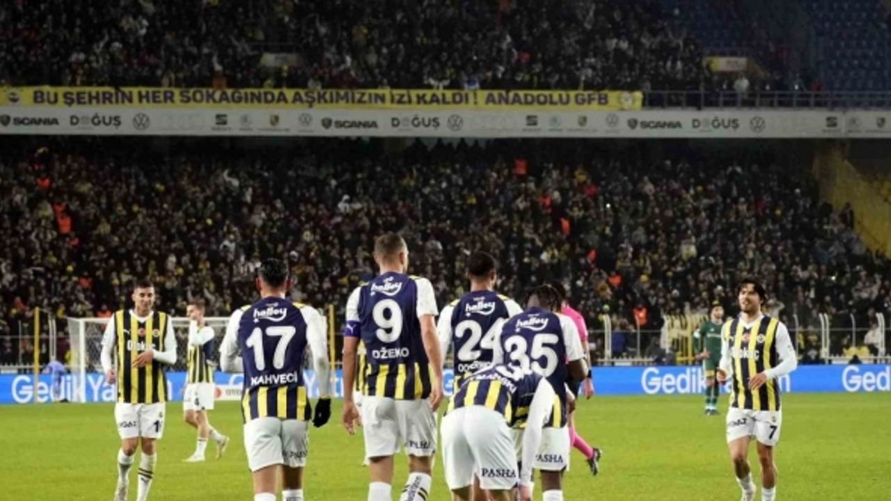 Trendyol Süper Lig: Fenerbahçe: 5 - Konyaspor: 0 (İlk yarı)