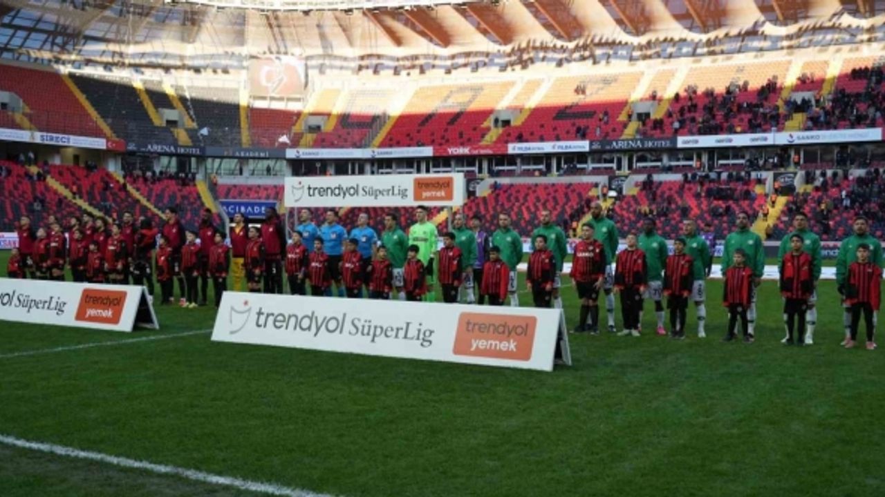 Trendyol Süper Lig: Gaziantep FK: 0 - Konyaspor: 0 (Maç devam ediyor)
