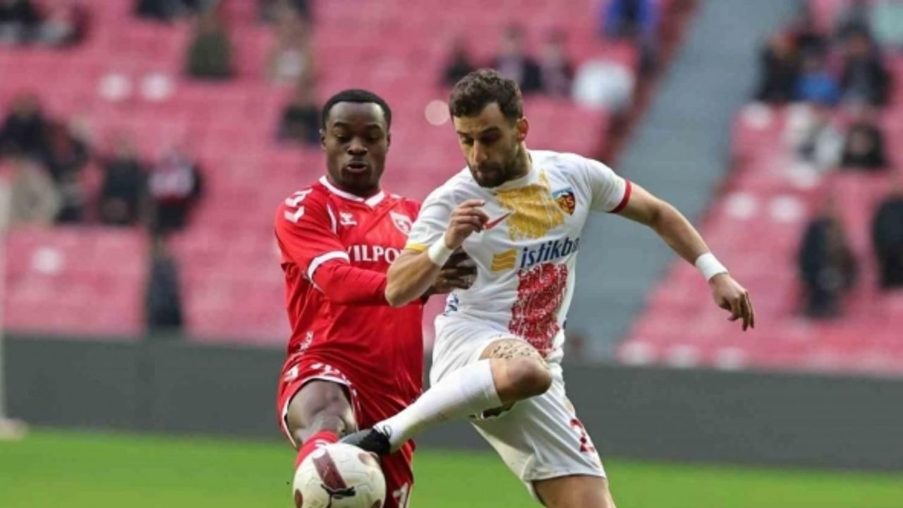 Trendyol Süper Lig: Samsunspor: 1 - Kayserispor: 0 (İlk yarı)