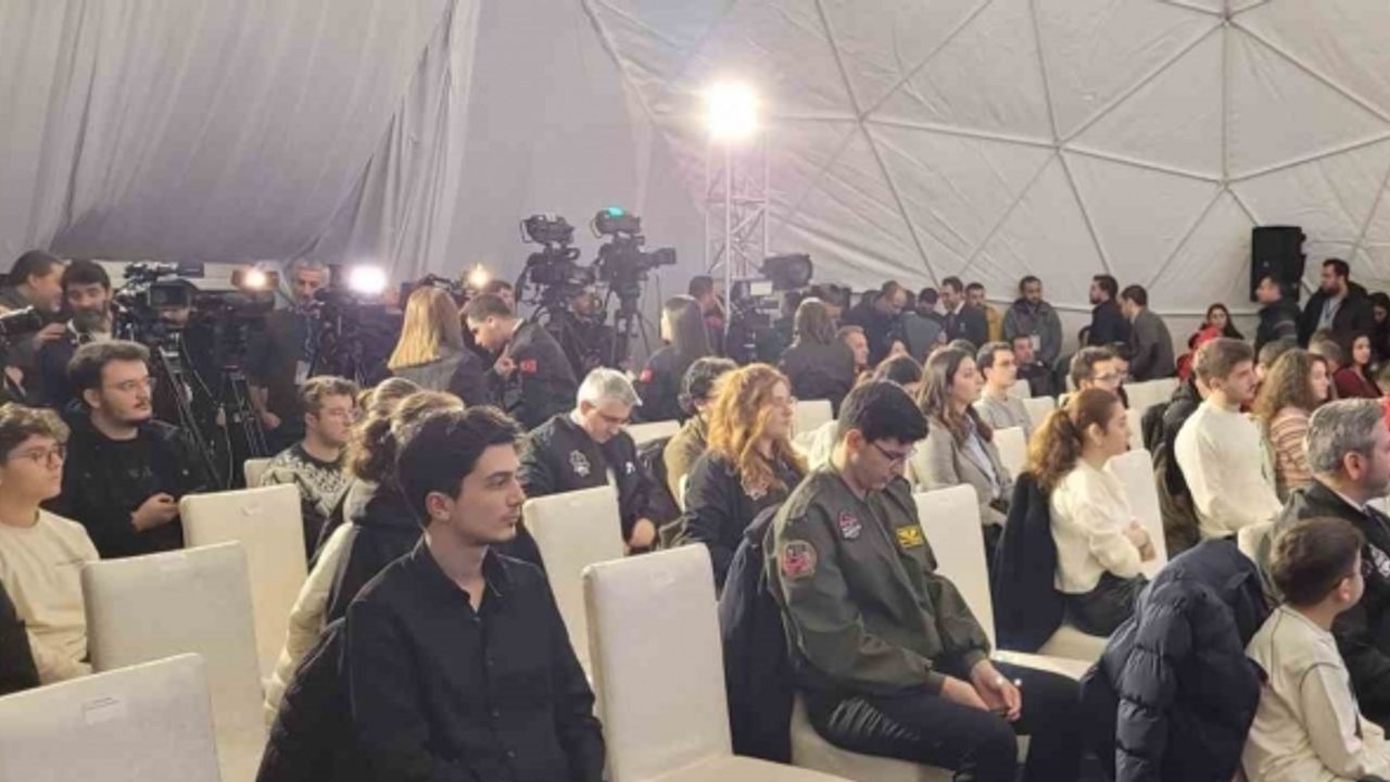 Türkiye Cumhuriyeti tarihinde bir ilk: Türk astronot Alper Gezeravcı’nın uzay yolculuğu başladı