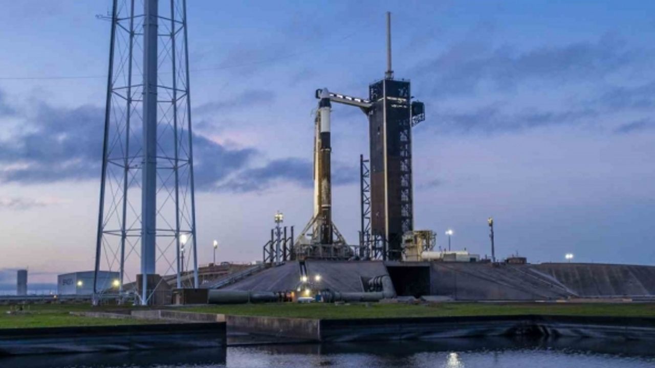 Türkiye’nin ilk astronotu Alper Gezeravcı’nın uzay yolculuğu yarına ertelendi