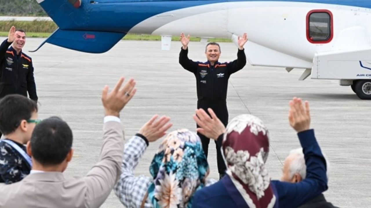 Türkiye’nin ilk astronotu Alper Gezeravcı’nın uzay yolculuğuna saatler kaldı