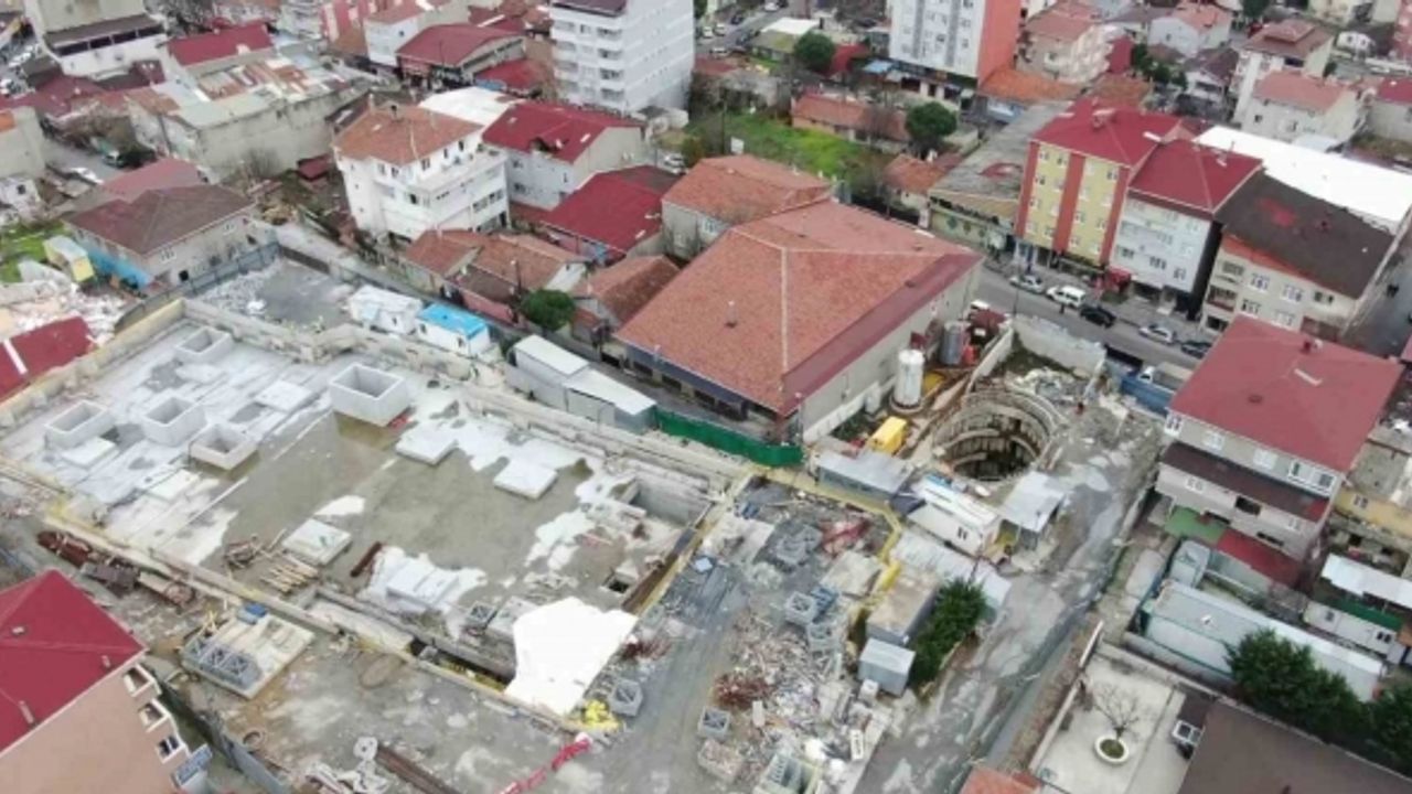 Ümraniye’de çökme oluşan metro şantiyesi havadan görüntülendi
