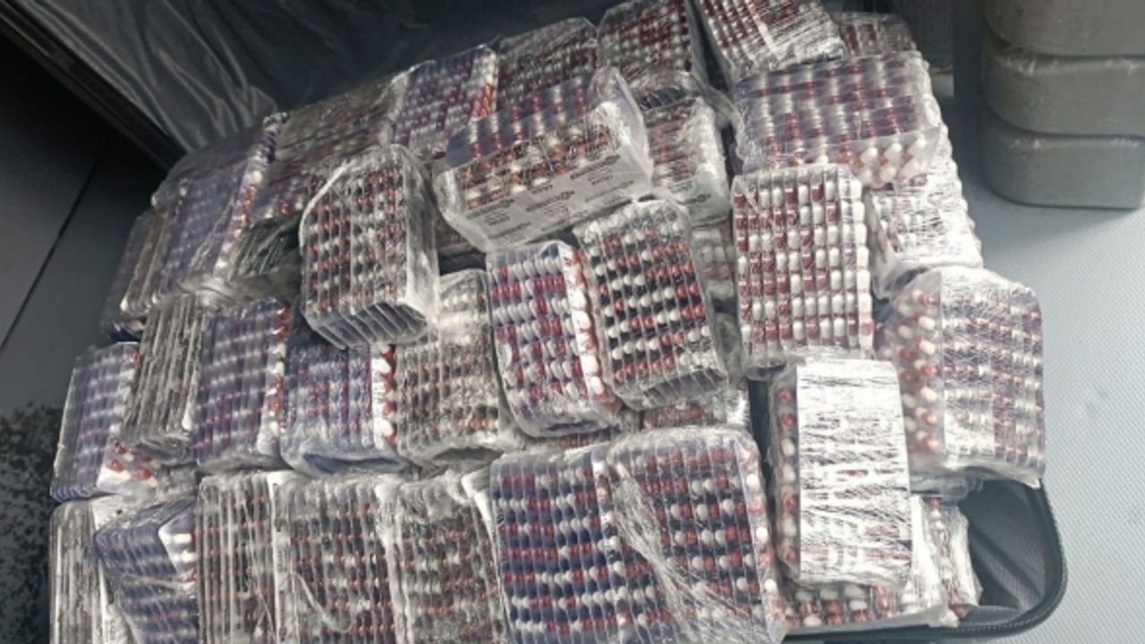Uşak’ta 32 bin adet sentetik ecza ele geçirildi
