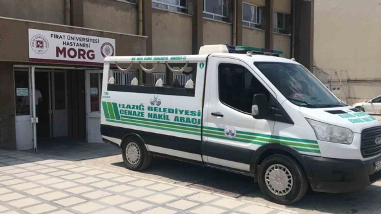 Üzerine vestiyer düşen 5 yaşındaki çocuk hayatını kaybetti