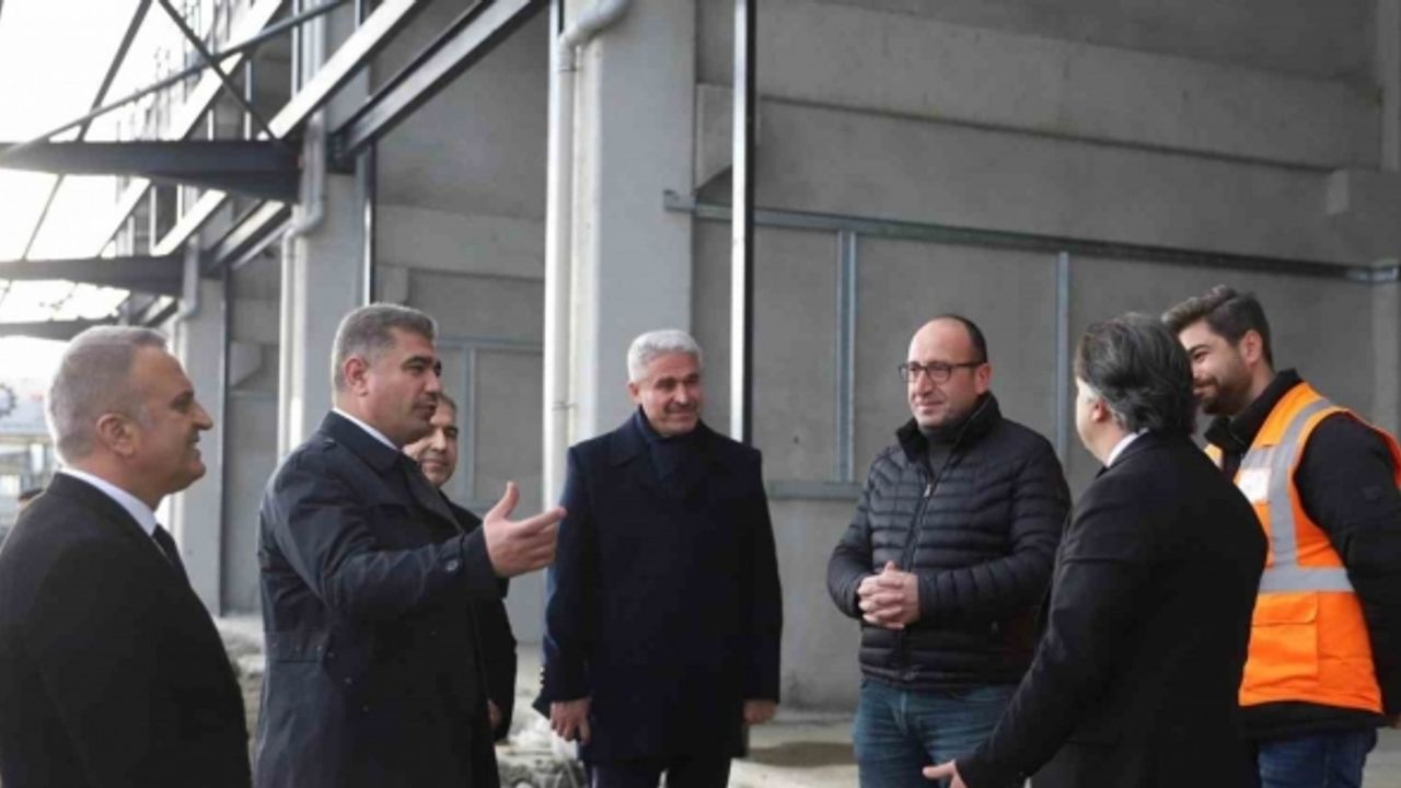 Vali Aslan, inşaatı devam eden sanayi sitesini inceledi