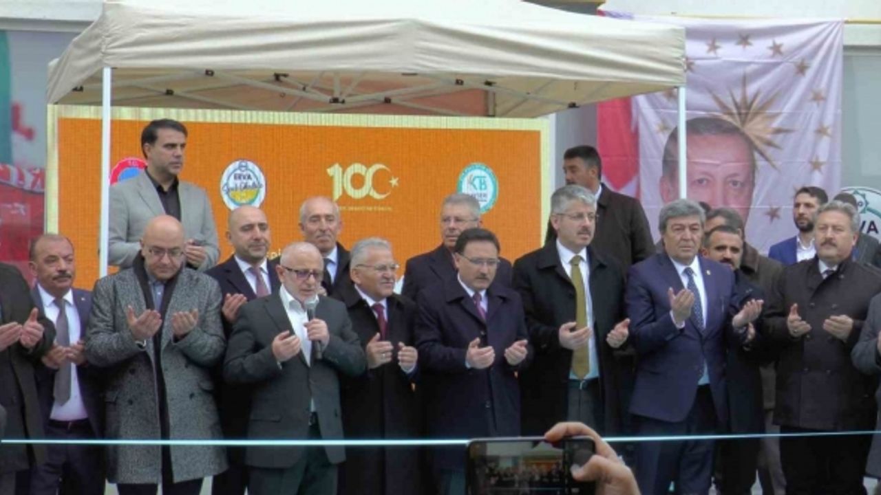 Vali Çiçek: “Spor, gençlerimizi zehirlemek isteyenlere inat elimizi taşın altına koymamız gereken bir alan”