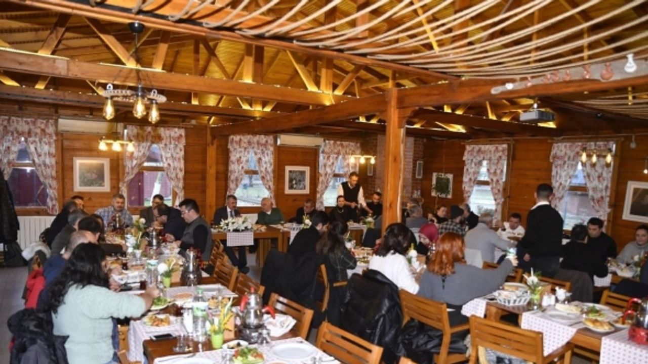 Vali Sezer, 10 Ocak Çalışan Gazeteciler Günü’nde gazetecilerle kahvaltıda bir araya geldi