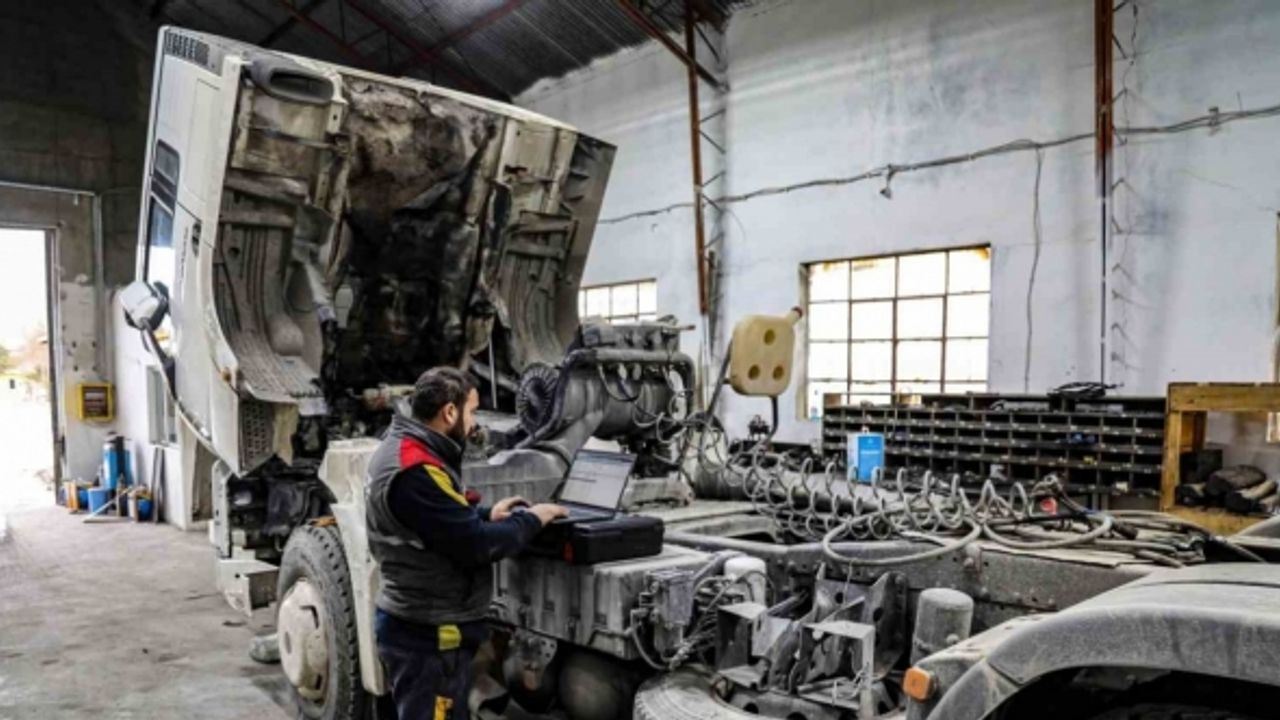 Van Büyükşehir Belediyesi idari gücüyle 13 bin 303 bakım onarım çalışması yaptı