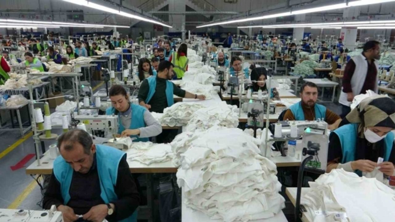 Van OSB’de üretilen tekstil ürünleri ihraç ediliyor