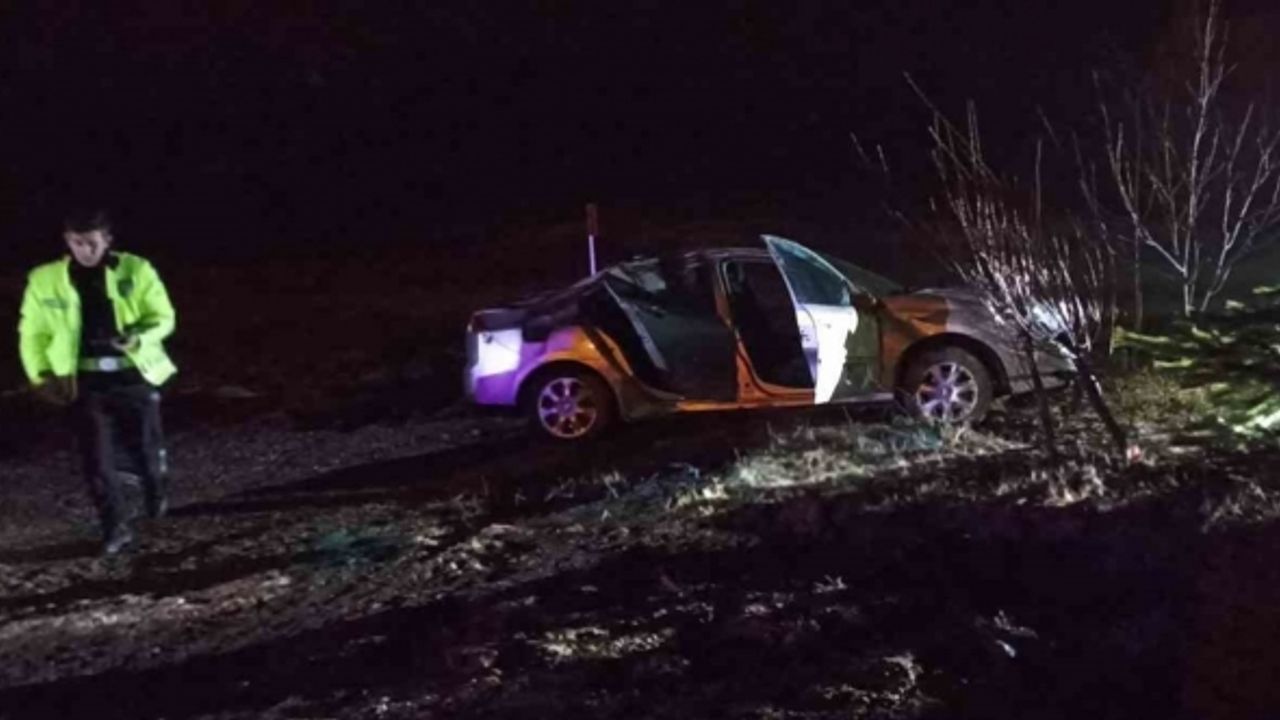 Yağmurda kayganlaşan yol kazaya neden oldu: 3 yaralı