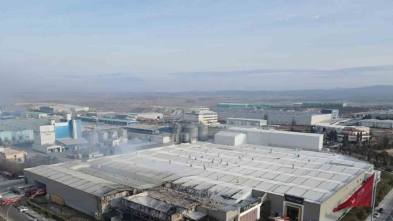 Yangında zarar gören porselen fabrikası için ’geçmiş olsun’ mesajı