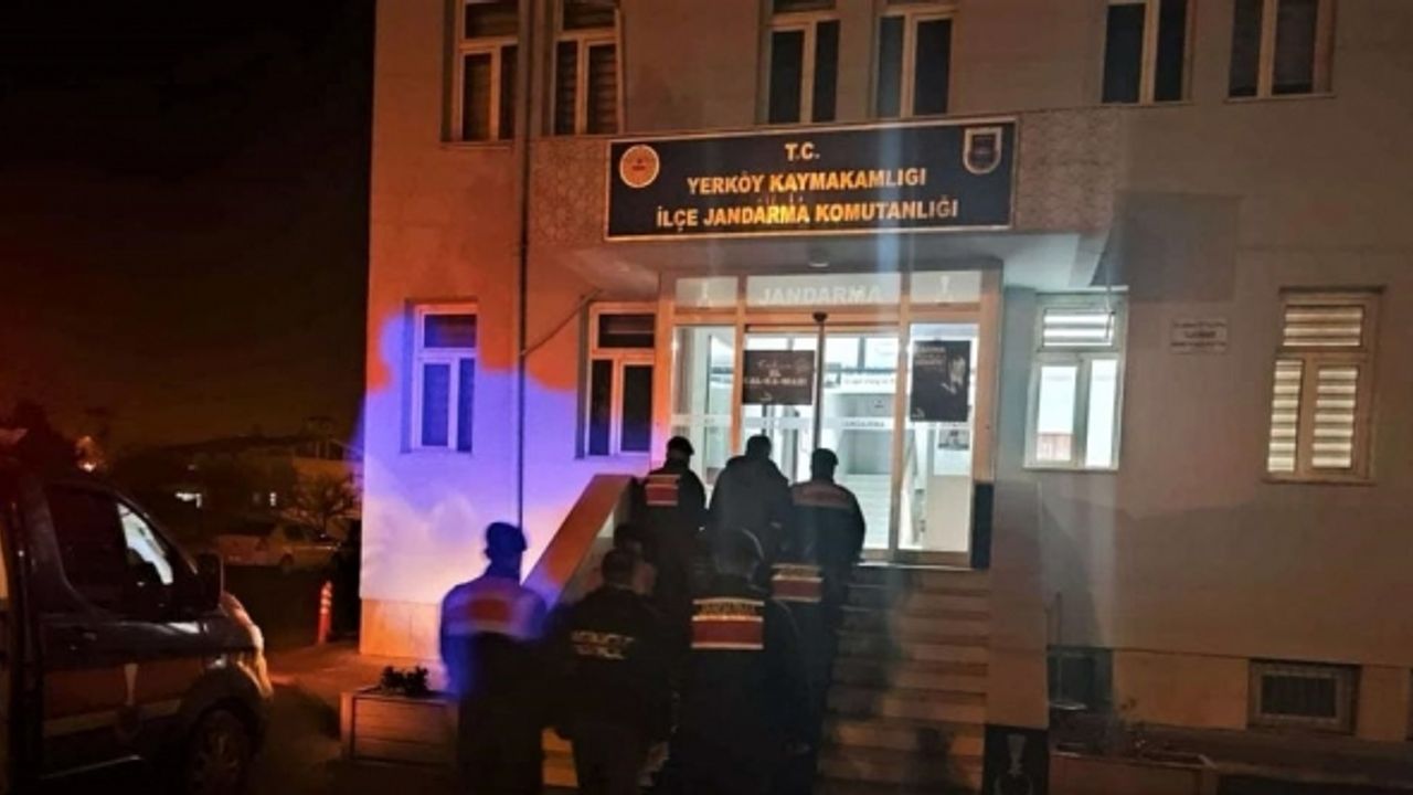 Yozgat’ta sınavda kopya çekmeye çalışan 1 aday ve kopya düzeneği hazırlayan 3 kişi yakalandı