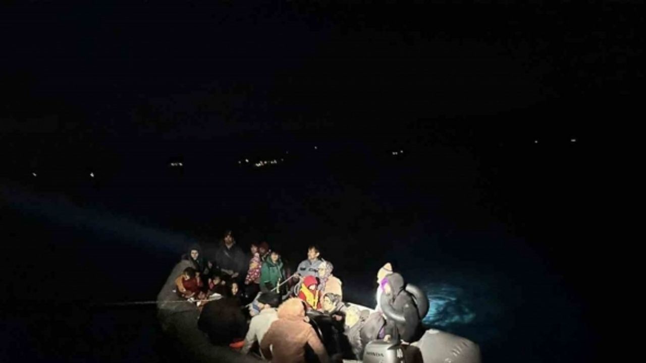 Yunan unsurlarınca ölüme terk edilen 36 kaçak göçmen kurtarıldı