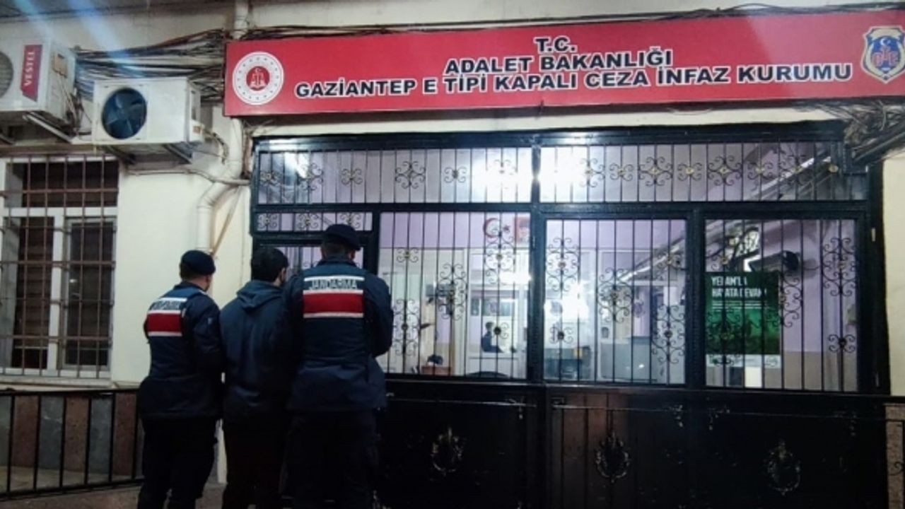 Yurda kaçak girmeye çalışan terörist sınırda yakalandı