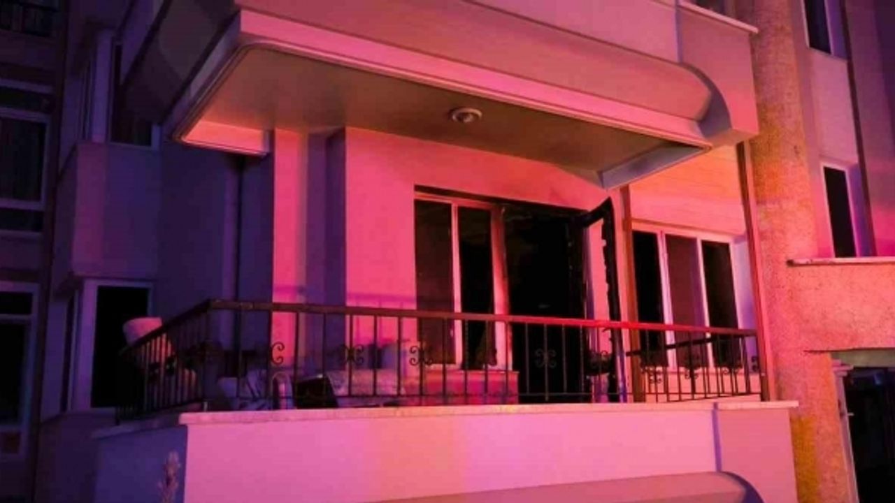 10 kişinin etkilendiği yangında alkollü ev sahibi canını son anda kurtardı