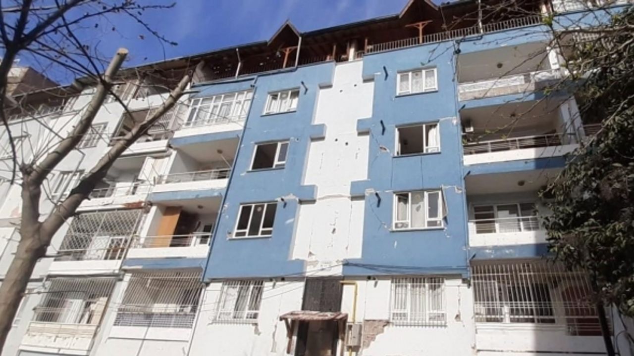 1976 yılında Van’da yaşanan depremde enkazdan çıkarılan Muharrem Hergül, ikinci büyük depremi Hatay’da yaşadı