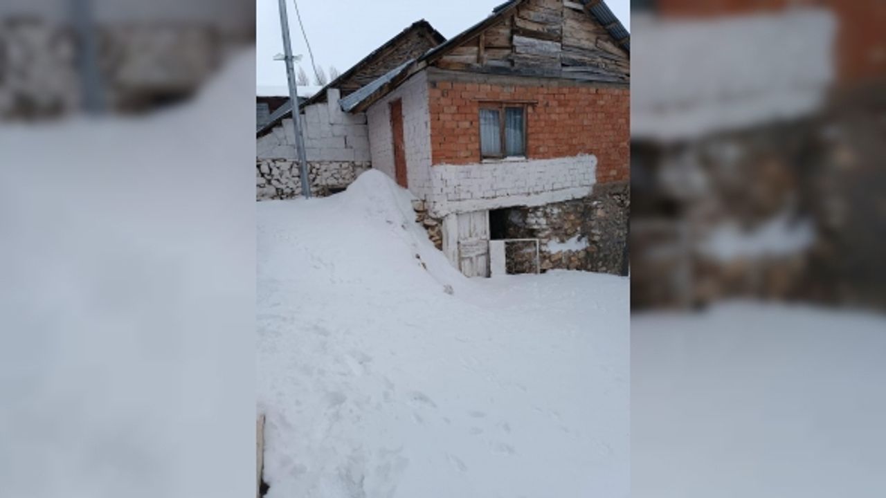 207 seçmenin bulunduğu köyde yalnızca 3 kişi yaşıyor