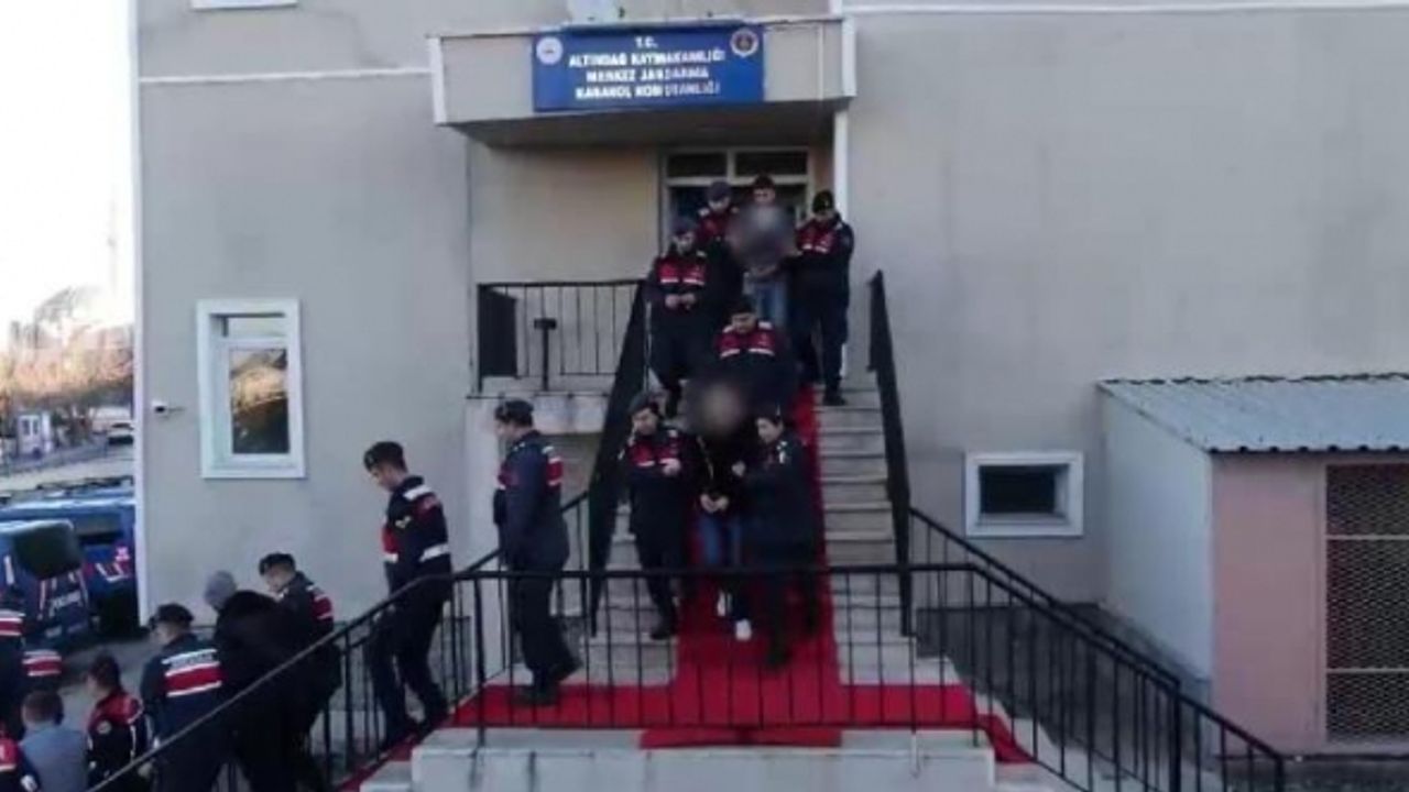 Ankara’da taksi şoförünü silahla vurarak gasp eden 8 kişi yakalandı