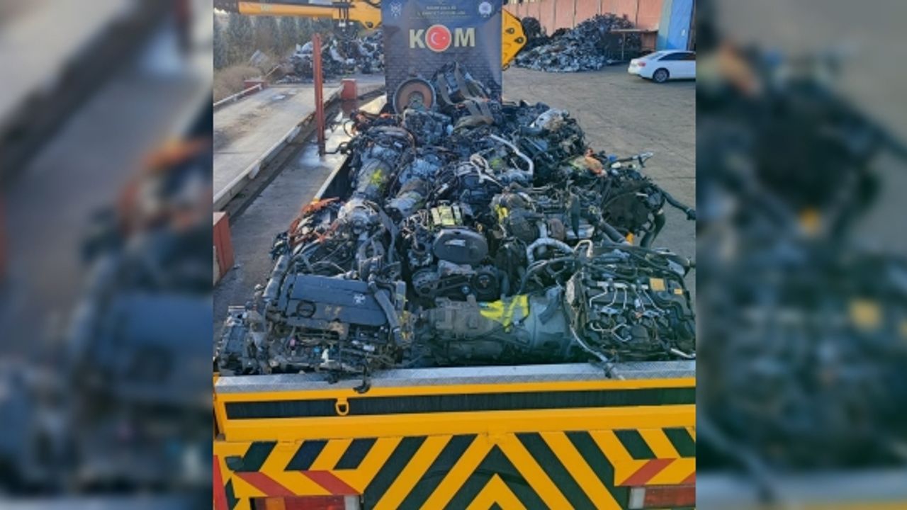 ’Araç motoru kaçakçıları’ polisten kaçamadı