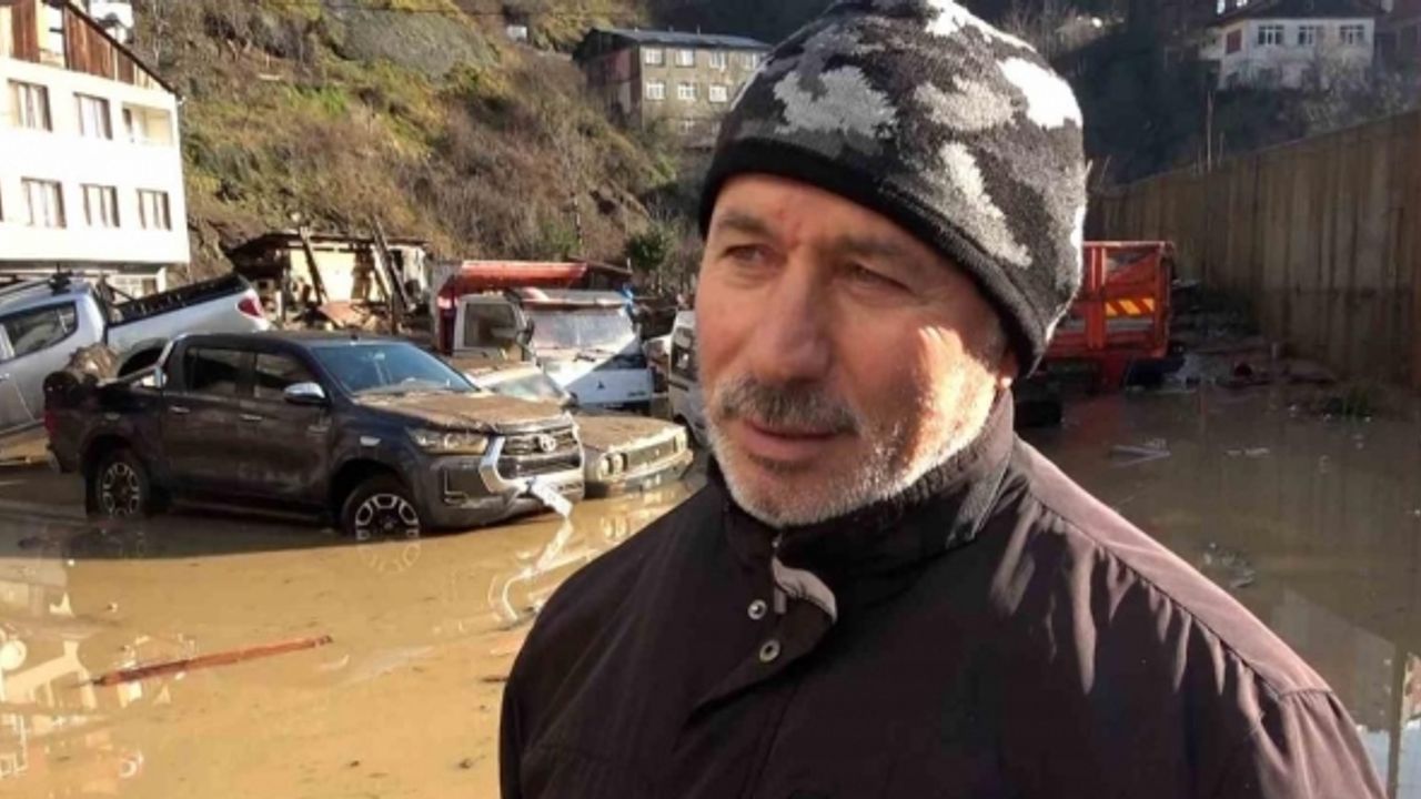 Artvin Borçka’da caminin içinde mahsur kalan cemaat o anları anlattı