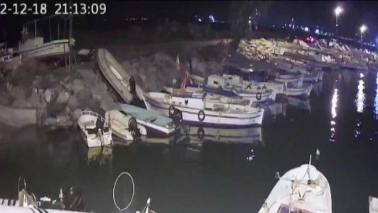 Aylar sonra ortaya çıkan deprem görüntülerinde deniz köpürdü, tekneler beşik gibi sallandı