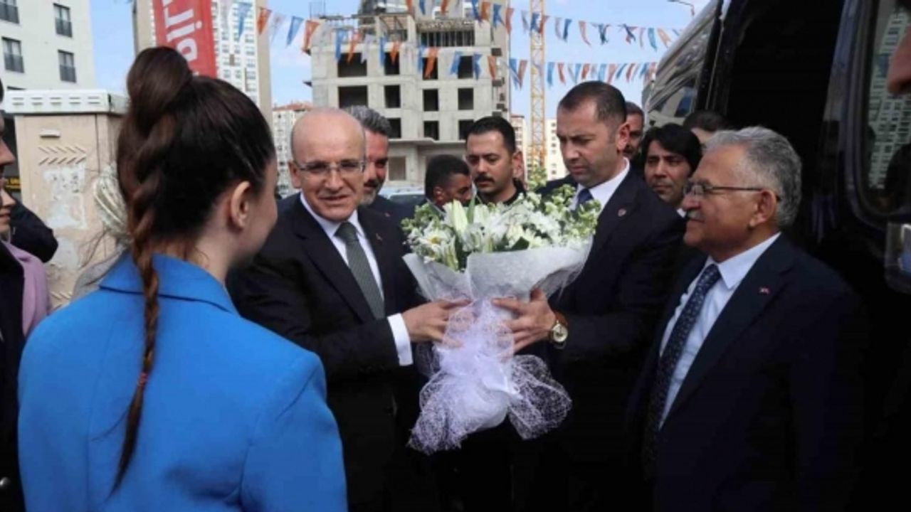 Bakan Şimşek ve Başkan Büyükkılıç iş insanları buluştu