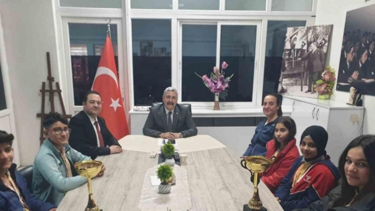 Başarılı öğrenciler, floor curling müsabakalarında Aydın’ı temsil edecek