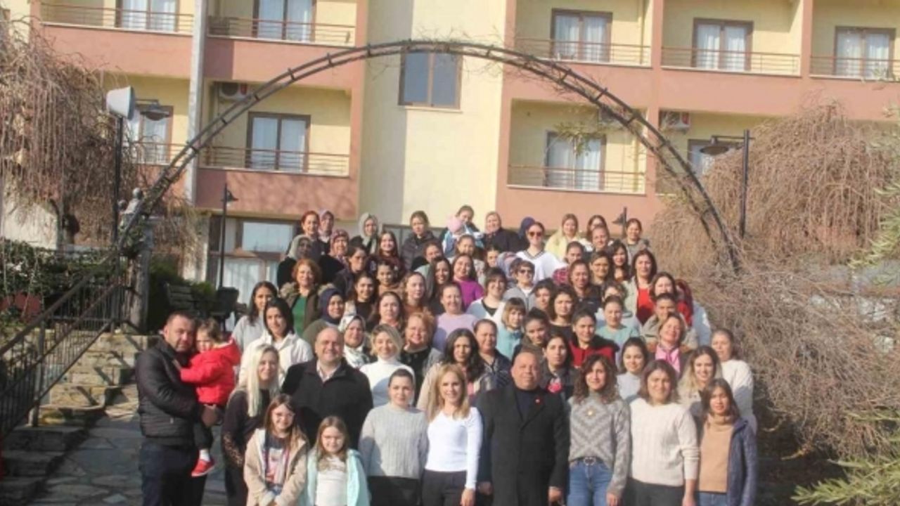 Başkan Adayı Özel, Bozdoğanlı kadınlar için ‘Bizimgız Kafe’ projesini açıkladı