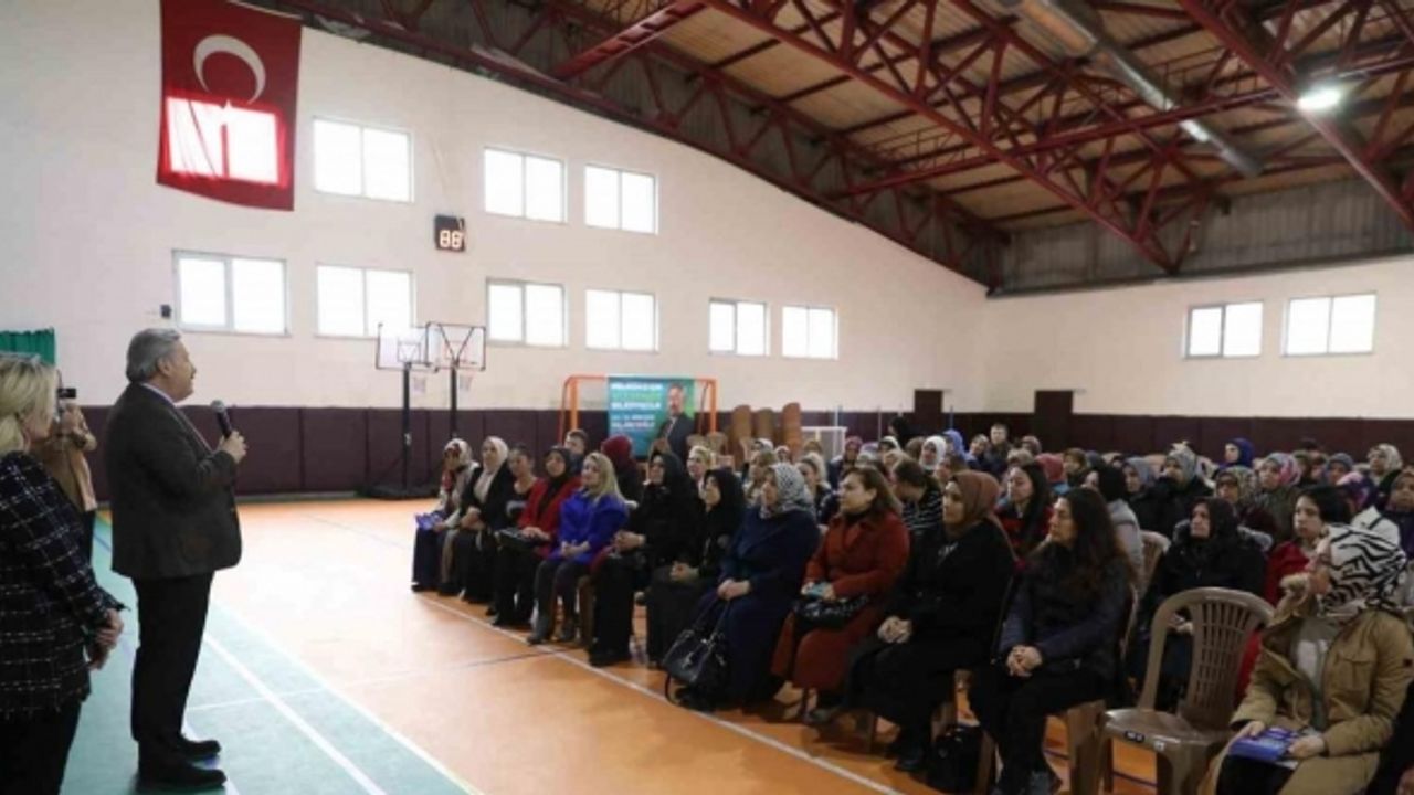 Başkan Palancıoğlu, Danışmentgazi Mahallesi’nin hanımlarıyla bir araya geldi