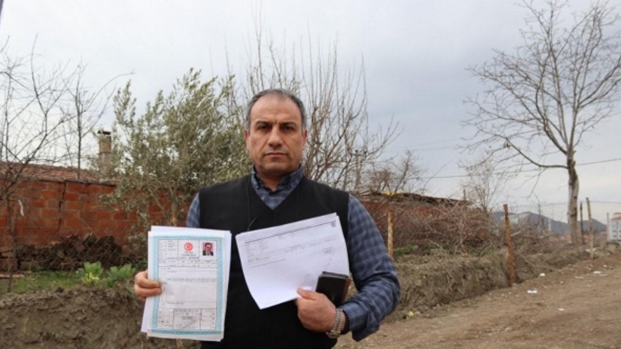 Belediye başkanına kızdı "tapulu arazim" diyerek yolu mühendislere işaretlettirdi