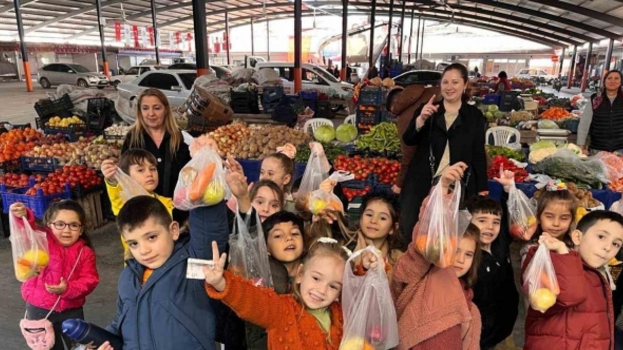 Bozdoğanlı minikler matematiği pazarda alış-veriş yaparak öğrendi