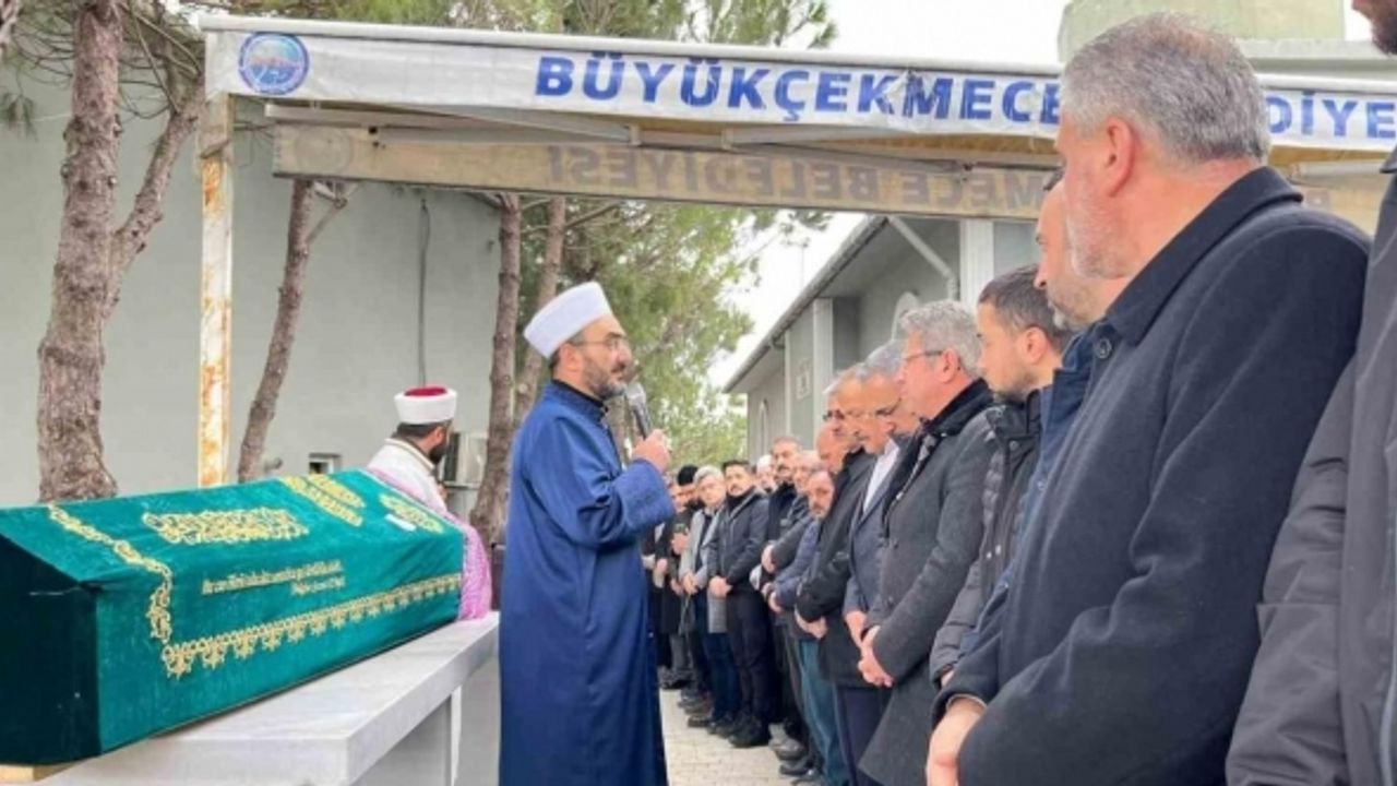 Bursa İl Müftüsü’nün acı günü...Annesinin cenaze namazını kıldırdı