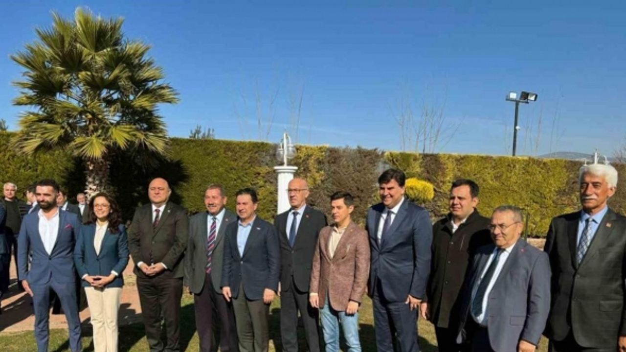 CHP Muğla Büyükşehir ve ilçe belediye başkan adayları basın ile buluştu