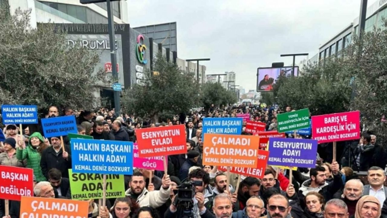 CHP’den yeniden aday gösterilmeyen Esenyurt Belediye Başkanı Bozkurt’a vatandaşlardan destek