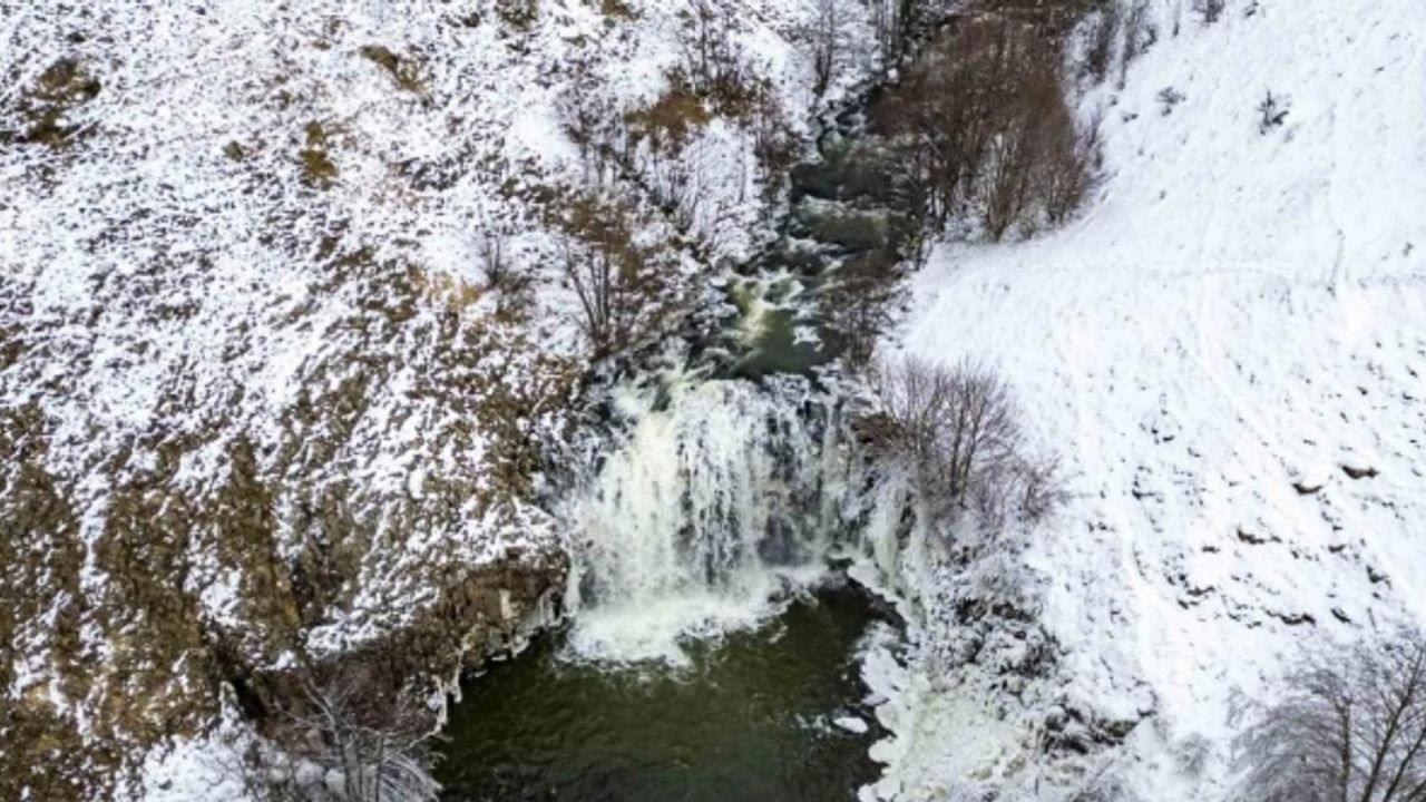 Çiseli Şelalesi, kışın da doğa severlerin vazgeçilmez destinasyonu