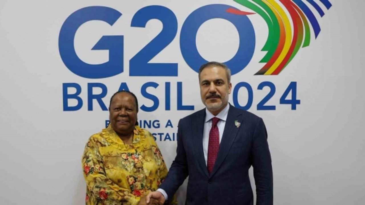 Dışişleri Bakanı Fidan, Güney Afrika Cumhuriyeti Uluslararası İlişkiler ve İşbirliği Bakanı Naledi Pandor ile görüştü