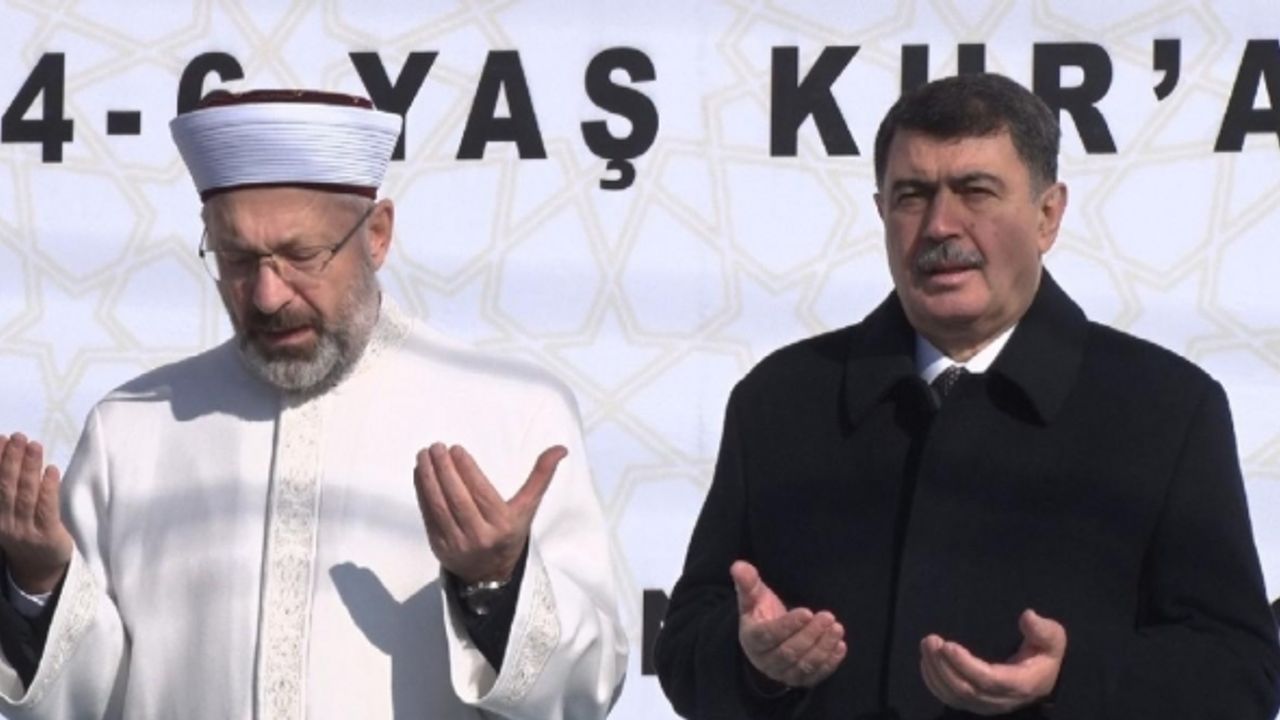 Diyanet İşleri Başkanı Erbaş: "Hangi anne ve baba çocuğunun kötülüklerle meşgul olmasını ister ki"