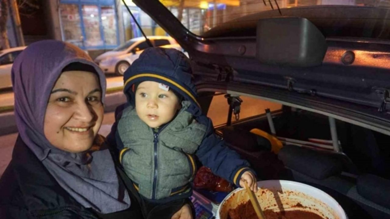 Edirne’ye yerleşen depremzede yöresel ürünlerle geçimini sağlıyor