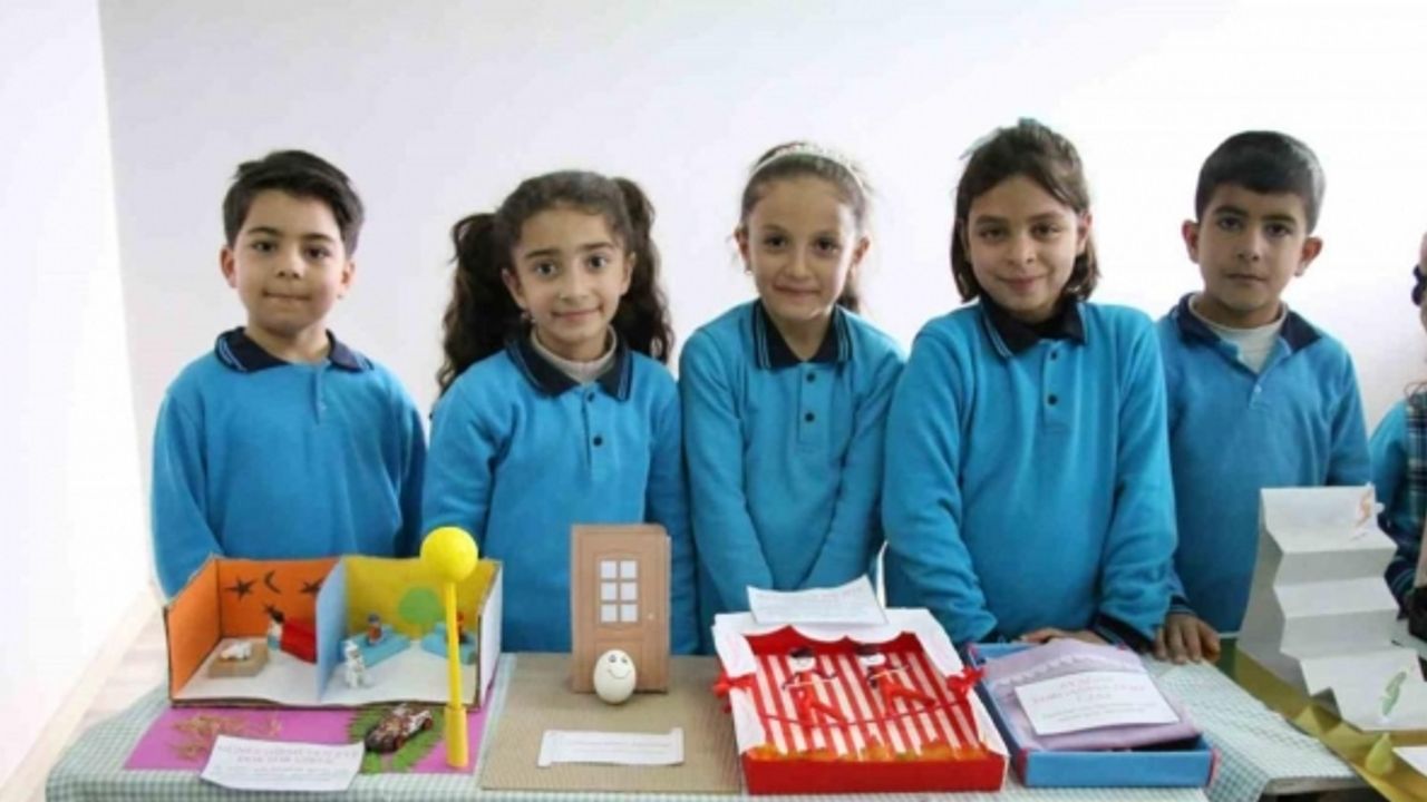 Ercişli öğrenciler deyimleri ve atasözlerini somutlaştırarak sergiye dönüştürdü