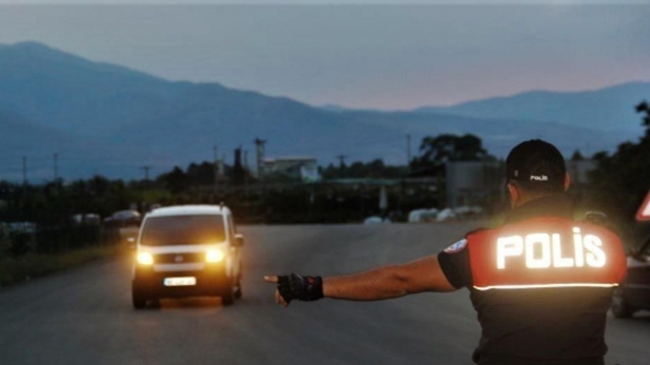 Erzincan’da son 1 haftada toplam 28 yıl 2 ay 1 gün kesinleşmiş hapis cezası olan 13 aranan şahıs yakalandı