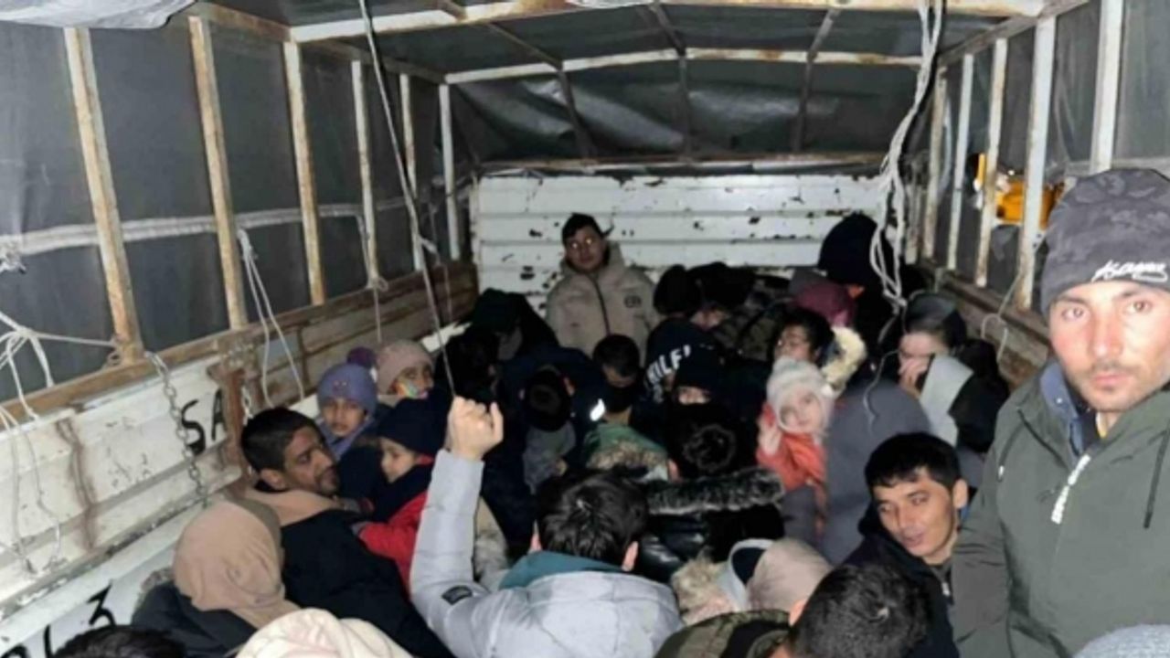 FETÖ soruşturmasında meslekten ihraç edilen uzman çavuş insan kaçakçılığından tutuklandı