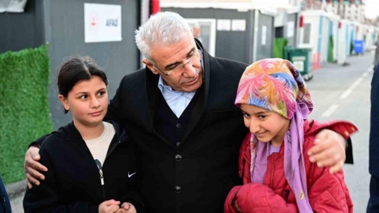 Güder, asrın felaketinin yıldönümünde depremzedeler ile bir araya geldi