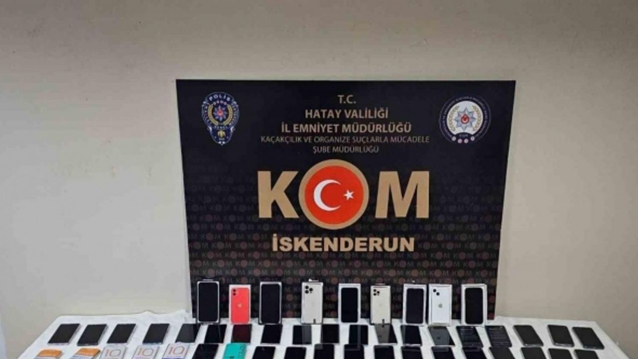 Hatay’da 77 adet kaçak cep telefonu ele geçirildi