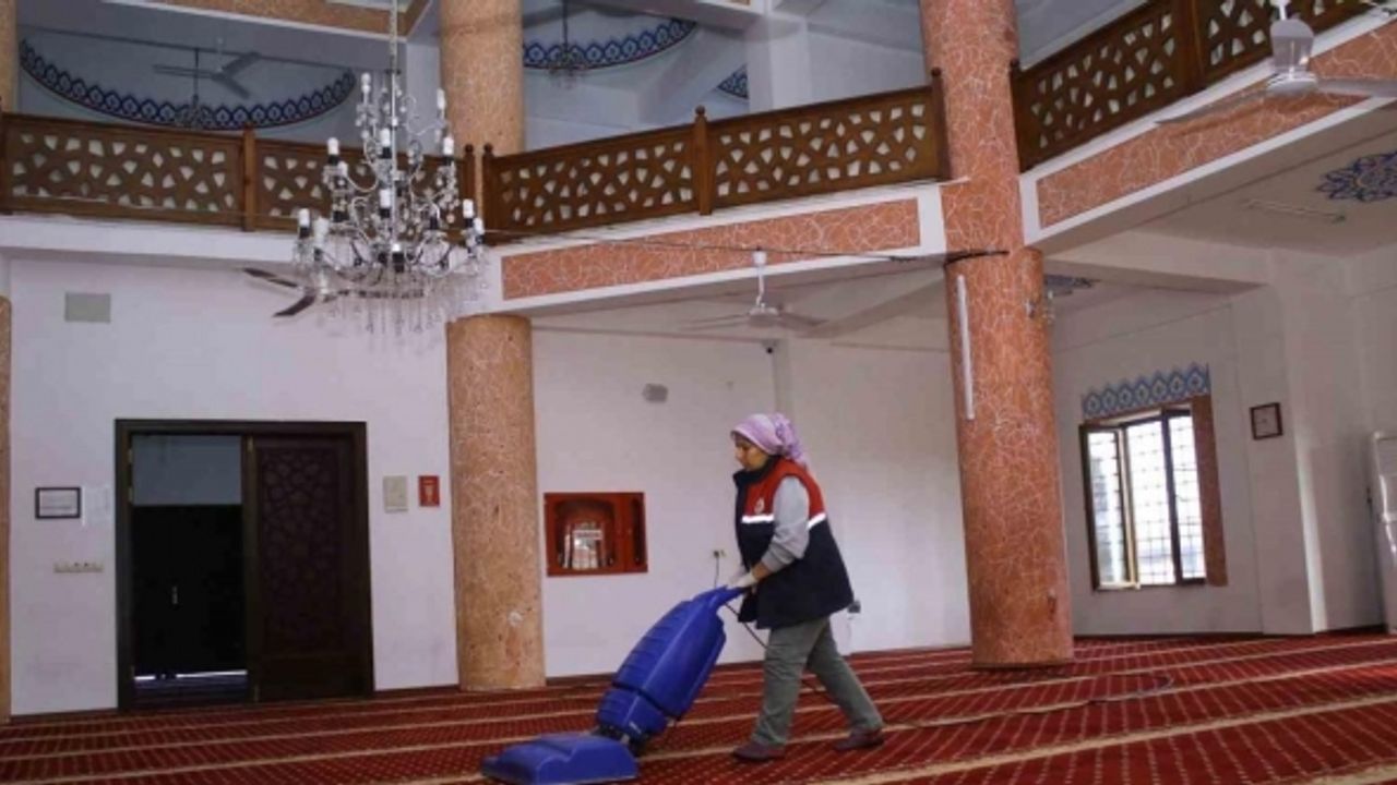 Honaz’da camiler Ramazan ayını pırıl pırıl karşılıyor